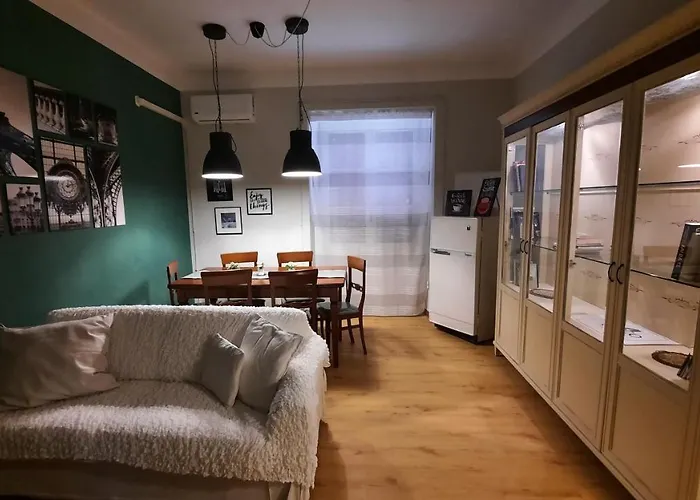 Civico 4 קסטרווילארי